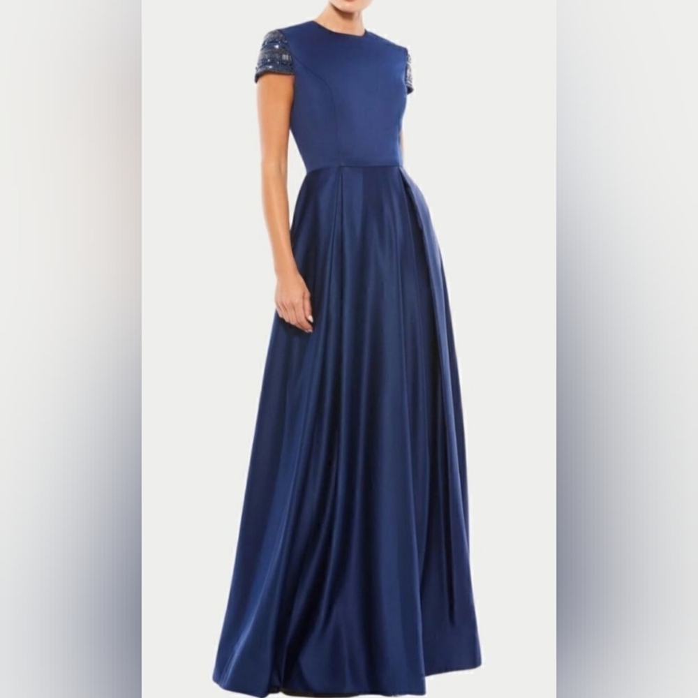 Mac Duggal 25947 Cap Sleeve Formal Gown Navy Blue Womans Size 10 NWT Full Lenght